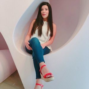 Meet your Posher, Karina